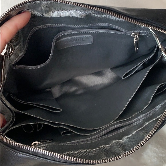 CHANEL Quilted Vertical Mademoiselle Camera Case - Picture 15 of 16